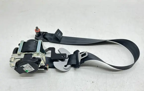 Hyundai Tucson TL Front seatbelt 0589P10021 88820D7000 635291200B