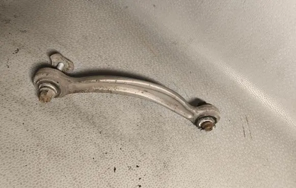 Mercedes-Benz E W212 Rear control arm A20409