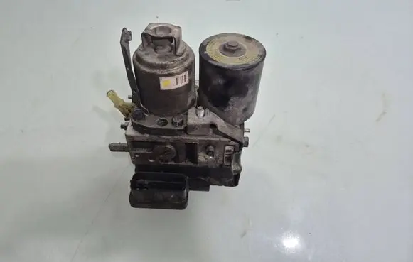 Toyota Prius (XW20) ABS Pump 4451047050 2RB011131