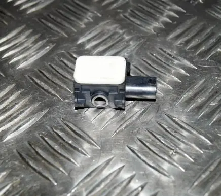 Mercedes-Benz ML W164 Airbag deployment crash/impact sensor A0038202826