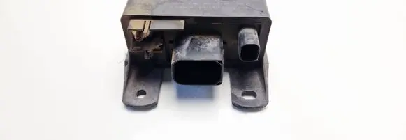 Mercedes-Benz Sprinter W906 Glow plug pre-heat relay 0005453516