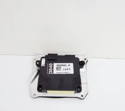 Tesla Model X Door control unit/module 103722200E 104141900B