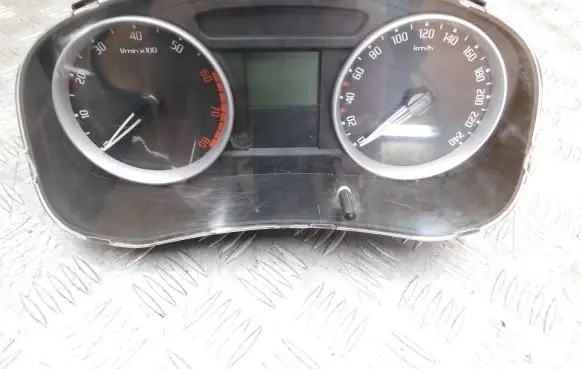 Skoda Roomster (5J) Speedometer (instrument cluster) 5J0920810B V2823466 SKZ7Z004614507