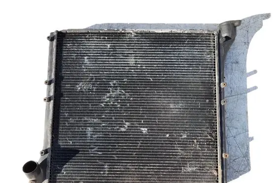 Volkswagen I LT Coolant radiator 075121253J