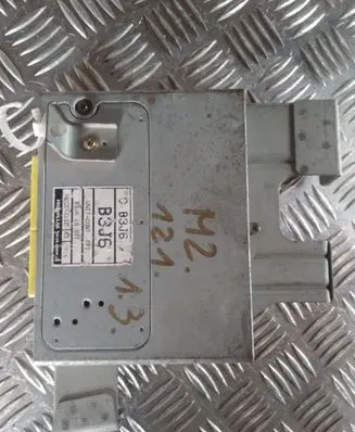 Mazda 121 Engine control unit/module B3J618881