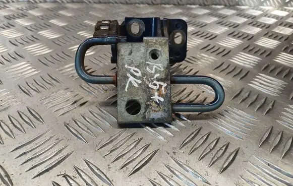 Volkswagen PASSAT B5.5 Front door lower hinge 4B0831411B