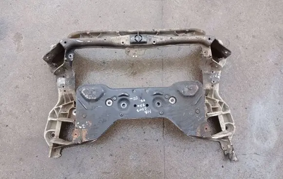 Mercedes-Benz C W203 Front subframe 2036280457