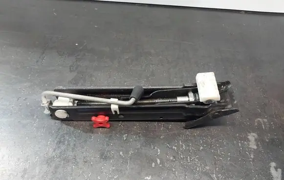BMW 3 E46 Lift Jack 675713103 7112675713103
