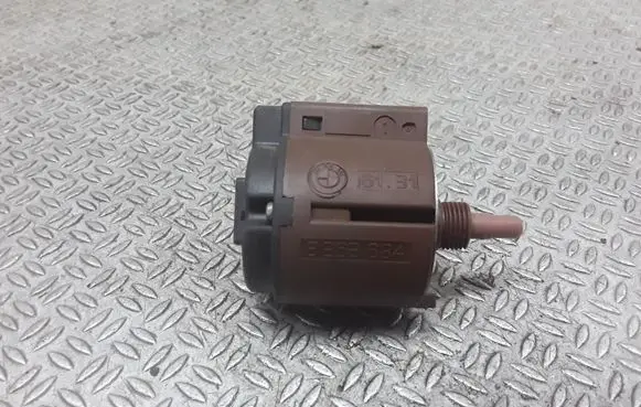 BMW 5 E39 Fog light switch 61318363684 549392022