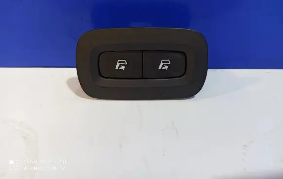 Volvo S60 Seat control switch 31433641
