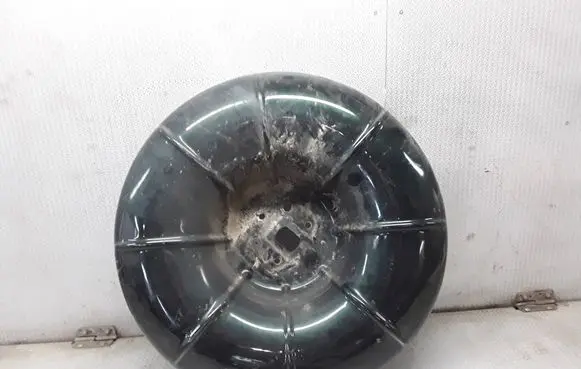 Opel Frontera A Spare wheel mounting bracket 