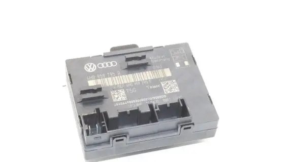 Volkswagen Touareg II Door control unit/module 4H0959795B