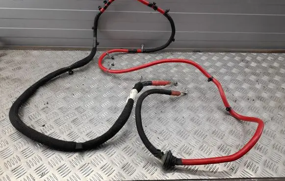 Chevrolet Corvette Positive cable (battery) 23487607