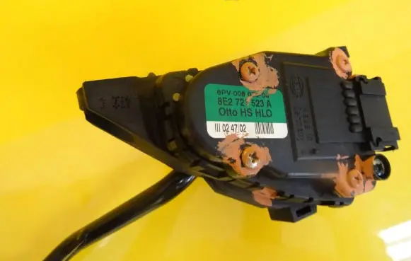 Audi A4 S4 B6 8E 8H Accelerator throttle pedal 8E2721523A