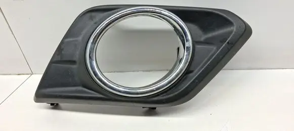 Nissan X-Trail T32 Front fog light trim/grill 622564BA0B