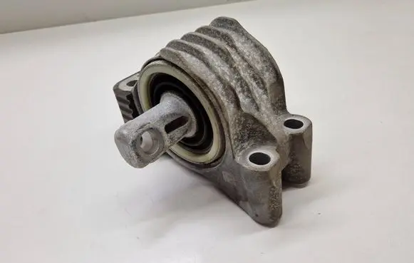 BMW i4 Engine mount bracket 8742123
