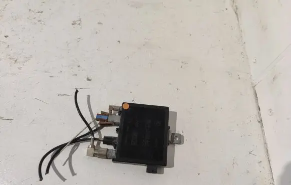 BMW 3 E46 Antenna control unit 65258377817