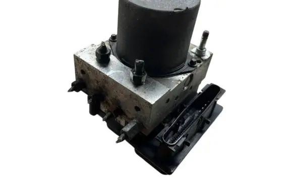 Toyota Avensis T270 ABS Pump 0265951567 10610UU011 1061000219