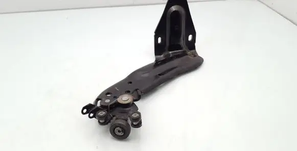 Lancia Voyager Sliding door lower roller guide/hinge 920AF