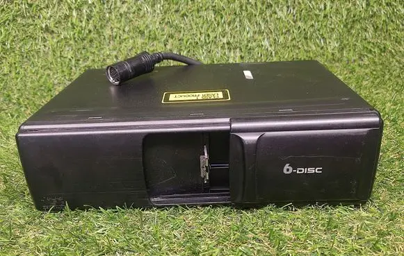 Audi A6 S6 C5 4B CD/DVD changer 4D0035111A