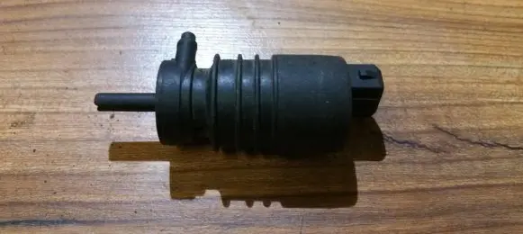 Windscreen/windshield washer pump