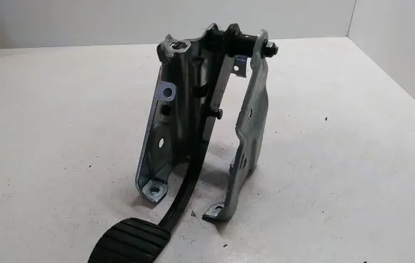 Renault Trafic II (X83) Brake pedal