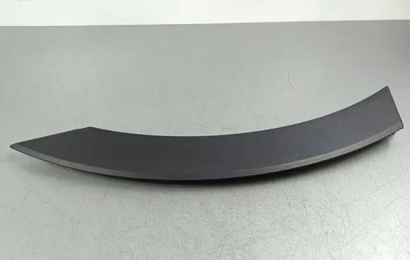 Rear fender molding trim