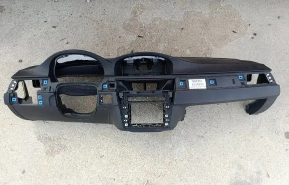 BMW 3 E90 E91 Dashboard 9120325