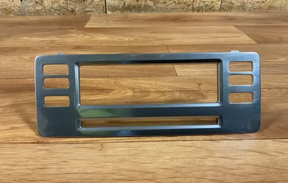 Volvo V70 Radio/GPS head unit trim 30643648