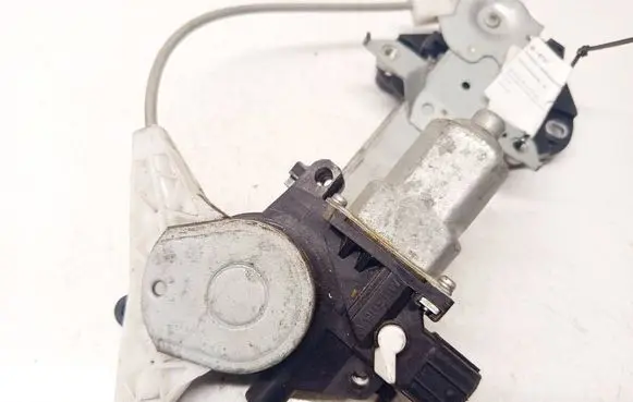 Subaru Outback Front door window regulator motor 