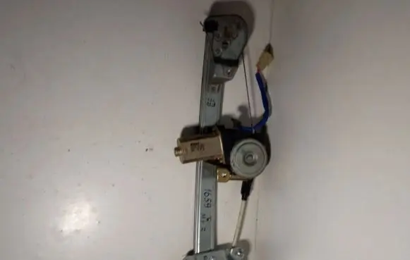 Mazda MX-3 Front door window regulator motor 3630161377