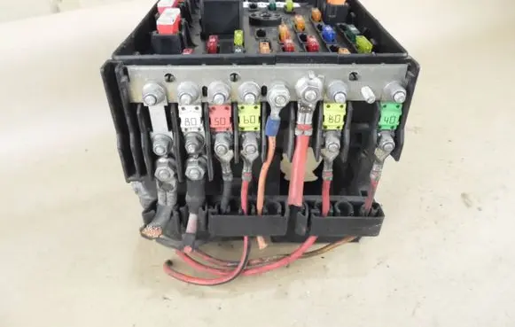 Volkswagen PASSAT B6 Fuse module 3C0937125 63592777