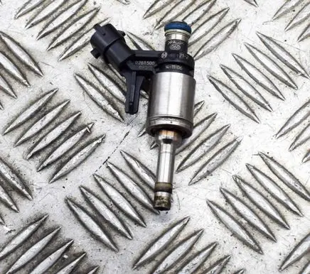 BMW 1 F20 F21 Fuel injector 0261500073 7591623