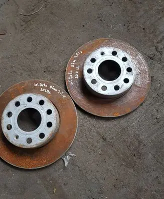 Volkswagen Jetta V Rear brake disc
