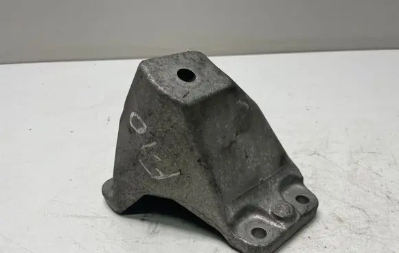BMW 5 F10 F11 Engine mounting bracket 6781242