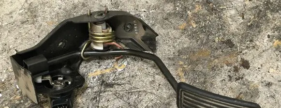 Toyota Avensis T250 Accelerator throttle pedal