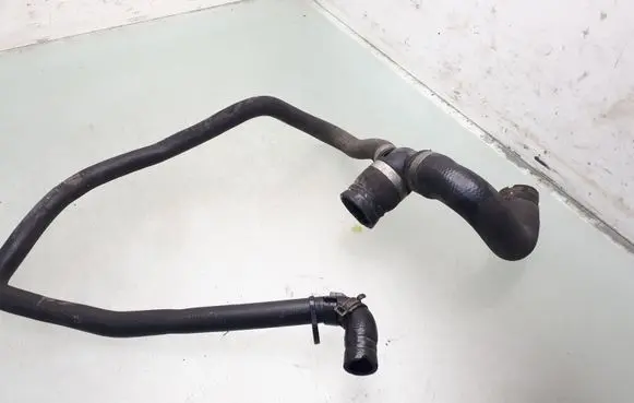 Opel Zafira B Engine coolant pipe/hose 13118272HB 13118272BB