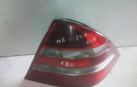 Mercedes-Benz S W220 Rear/tail lights 24670300 24670100L