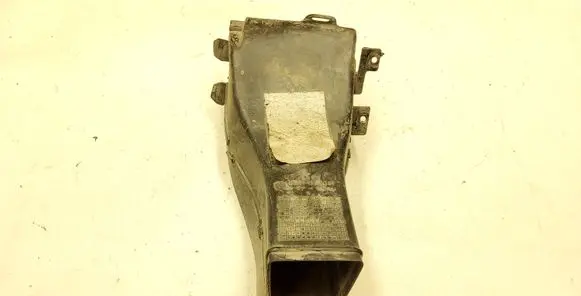 BMW 7 E38 Brake cooling air channel/duct 51118150764