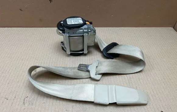 Skoda Superb B6 (3T) Front seatbelt 3T1857701