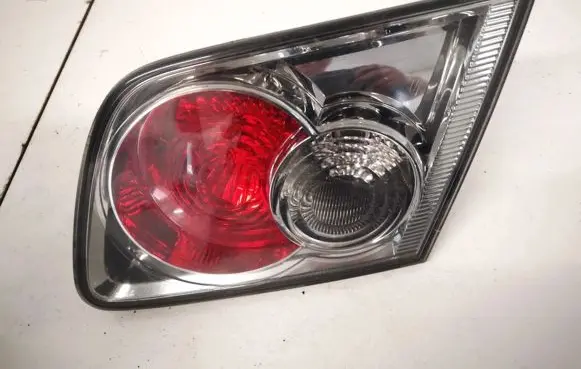 Tailgate rear/tail lights