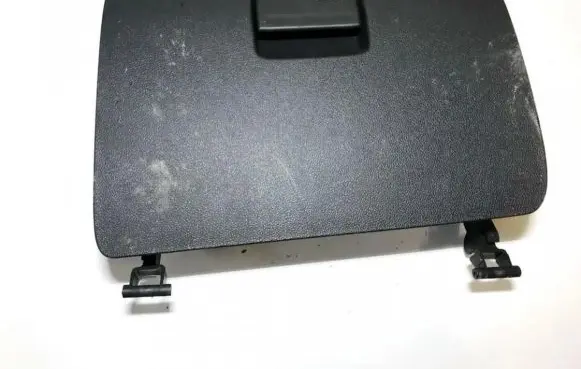 Ford Focus Glove box