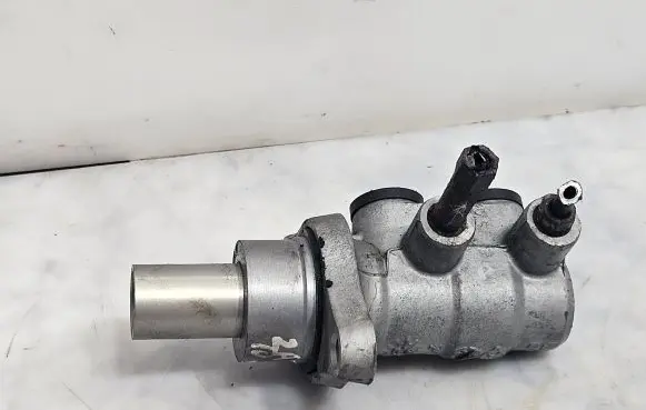 Opel Zafira B Master brake cylinder