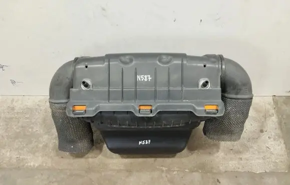 Maserati GranTurismo Air filter box