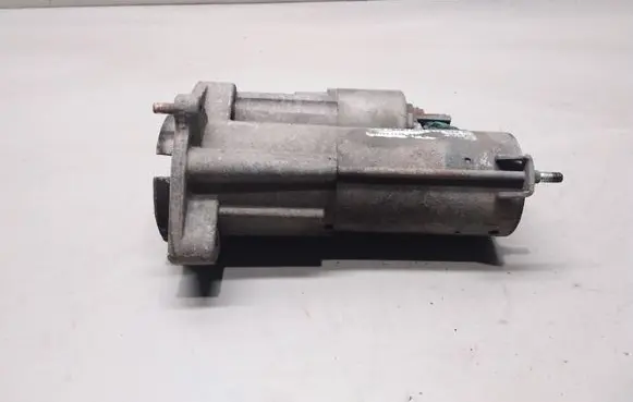Audi A4 S4 B7 8E 8H Starter motor 06D911023A