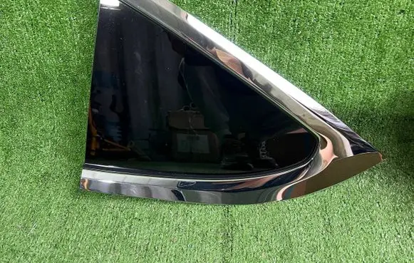 Tesla Model X Rear side window 1034906