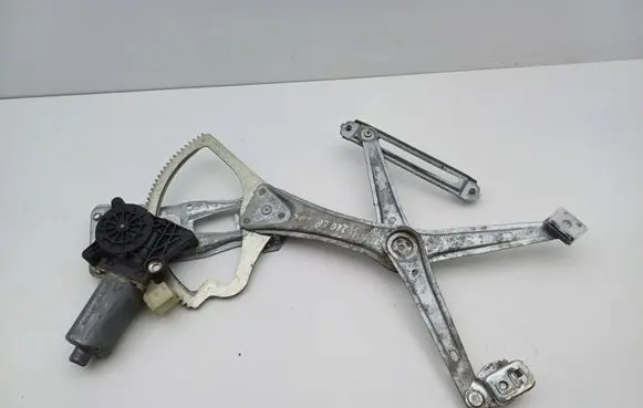 Mercedes-Benz E W210 Front door window regulator with motor 0130821708