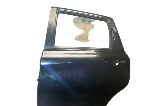 Nissan Note (E12) Rear door