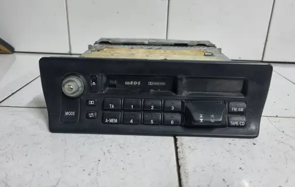 Radio/CD/DVD/GPS head unit