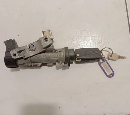 Volkswagen Transporter - Caravelle T5 Ignition lock 6R0905851F